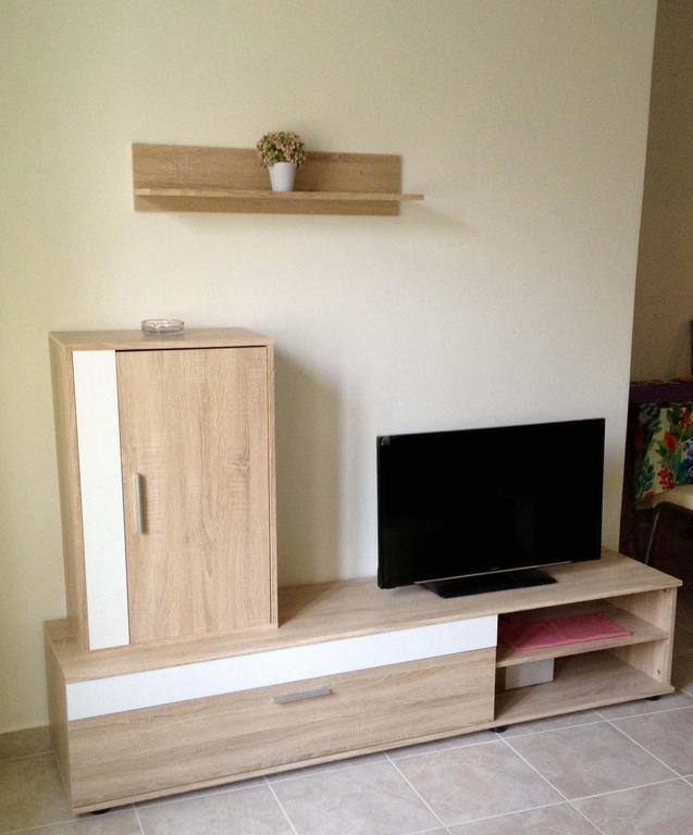 Apartaments Oma & Opa Banjol Luaran gambar