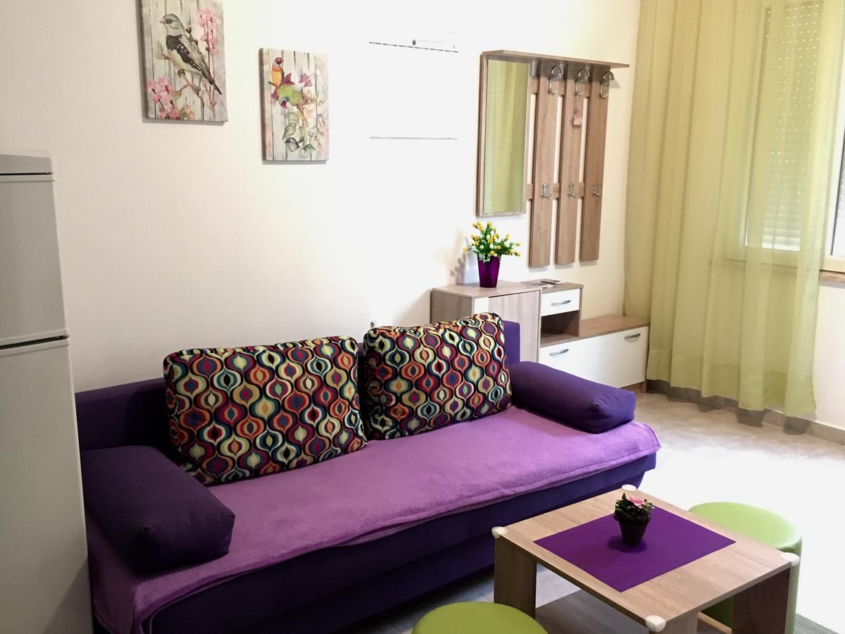 Apartaments Oma & Opa Banjol Luaran gambar